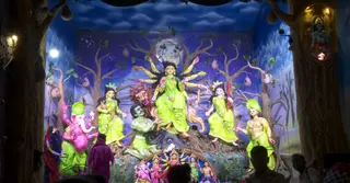 নরসিংদীর ব্যতিক্রমী পূজামণ্ডপ দেখতে দর্শনার্থীর ভিড়